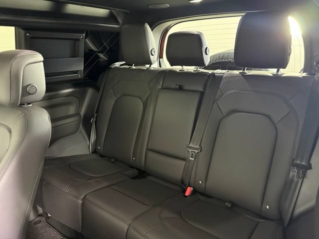New 2026 Land Rover Defender 90 X-Dynamic SE AWD/4WD image 18