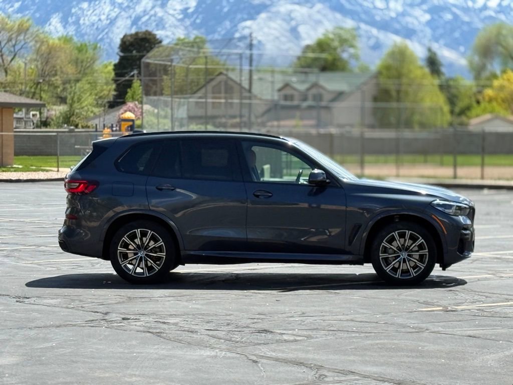 Used 2022 BMW X5 xDrive40i w/ M Sport Package image 4