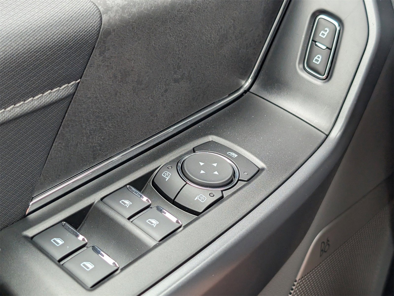 New 2025 Ford F150 XLT w/ Equipment Group 303A High image 24