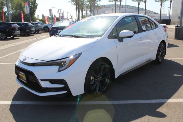 Certified 2026 Toyota Corolla SE FWD image 5
