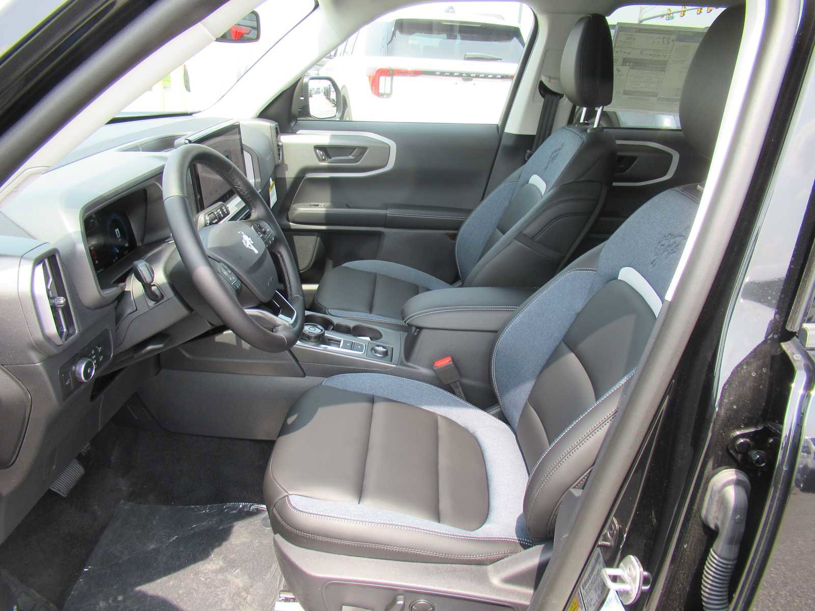 New 2025 Ford Bronco Sport Outer Banks image 11