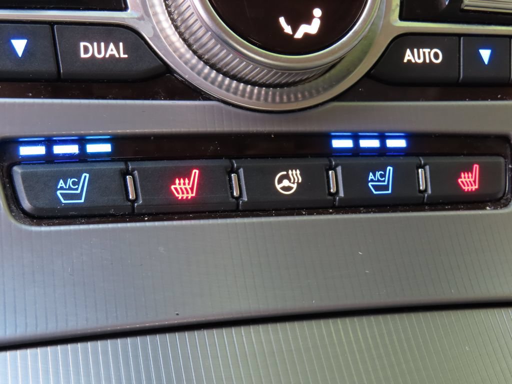 Used 2017 Lincoln MKZ Reserve w/ Climate Package FWD image 10