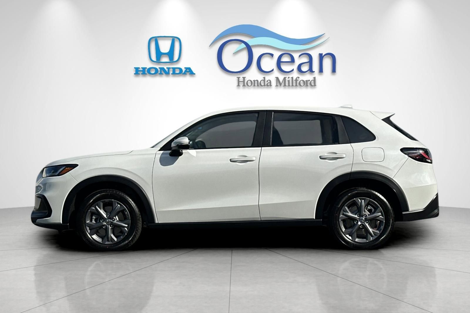 New 2027 Honda HR-V LX image 2