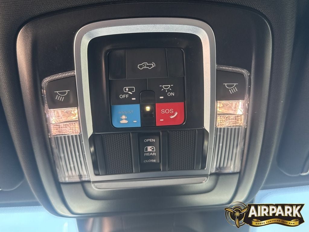 New 2026 RAM 2500 Laramie AWD/4WD image 27