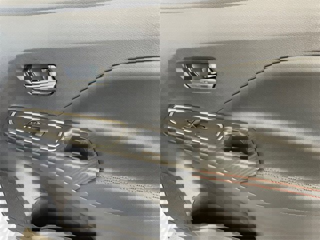 New 2025 Nissan Versa SR w/ Trunk Package image 16