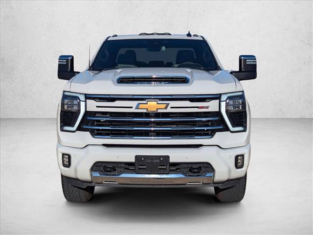 Used 2025 Chevrolet Silverado 2500 LT w/ Z71 Chrome Sport Edition video 2