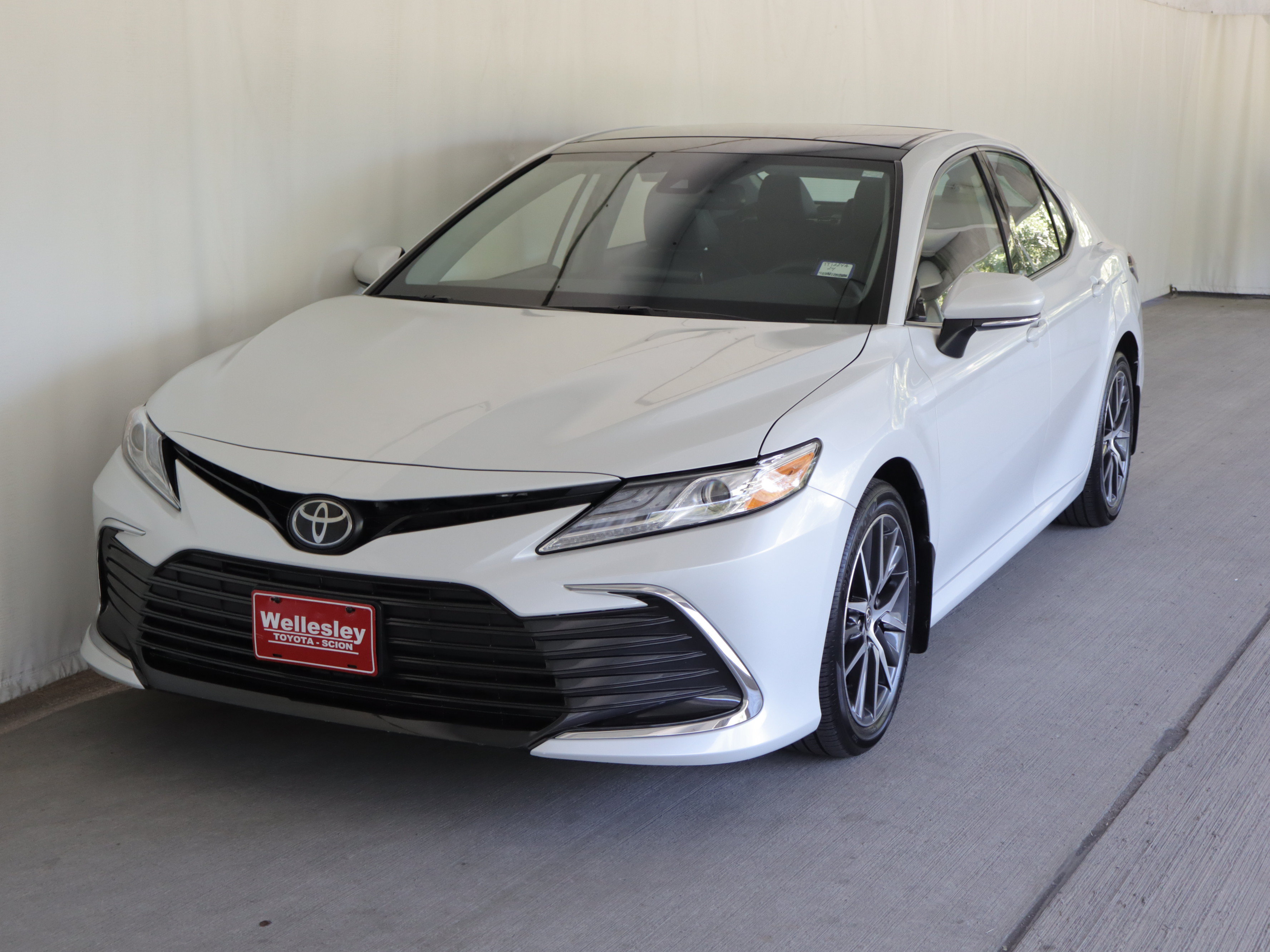 Used 2024 Toyota Camry XLE w/ Cold Weather Package AWD/4WD image 24