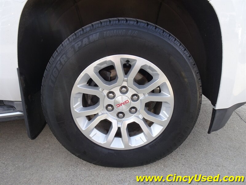 Used 2016 GMC Yukon XL SLT AWD/4WD image 30