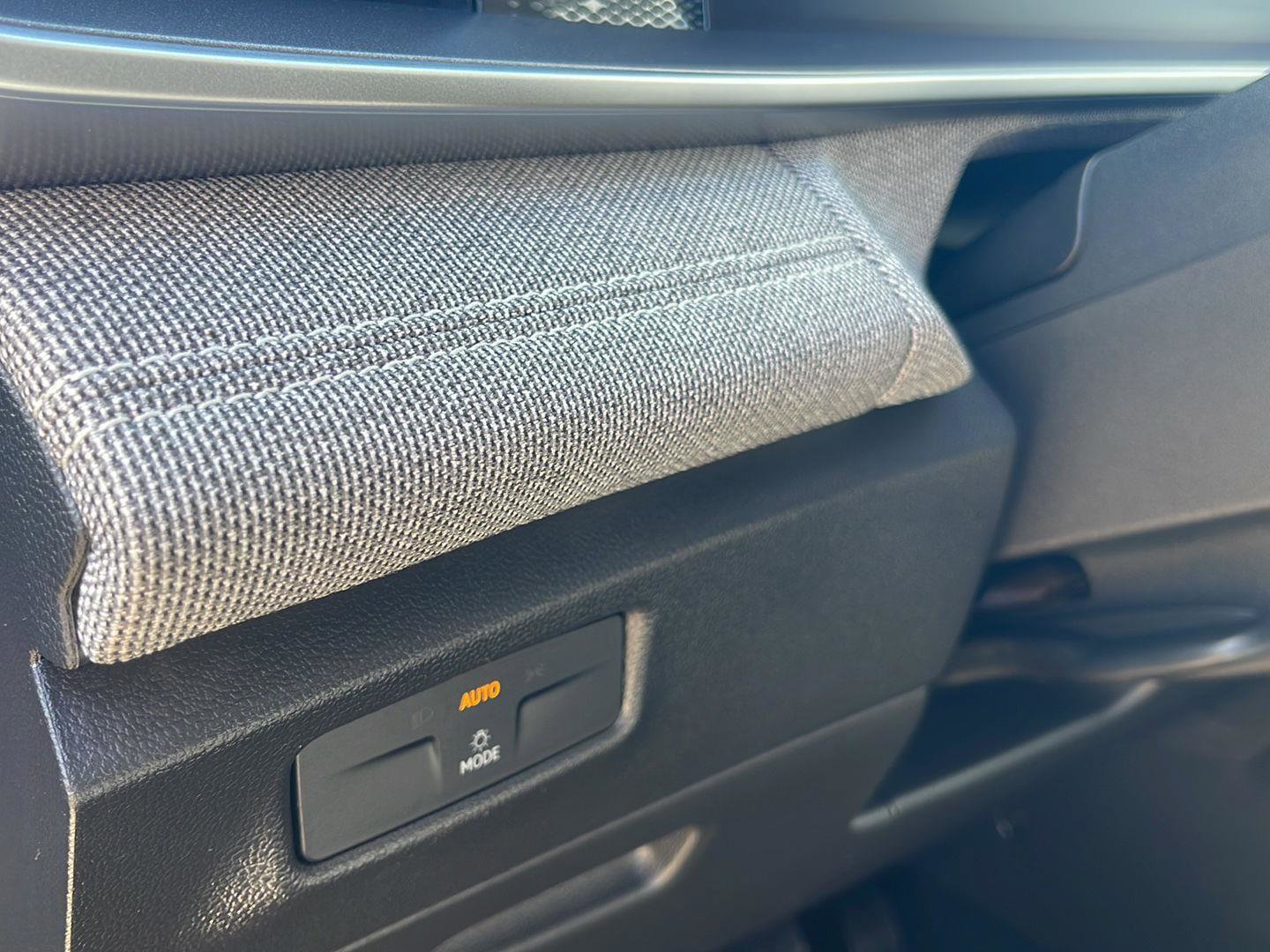 Used 2025 Volkswagen Tiguan S image 22