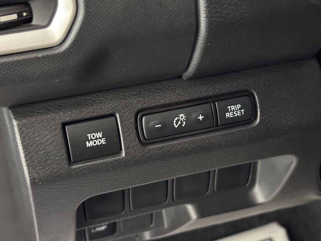 Used 2022 Nissan Frontier SV image 15