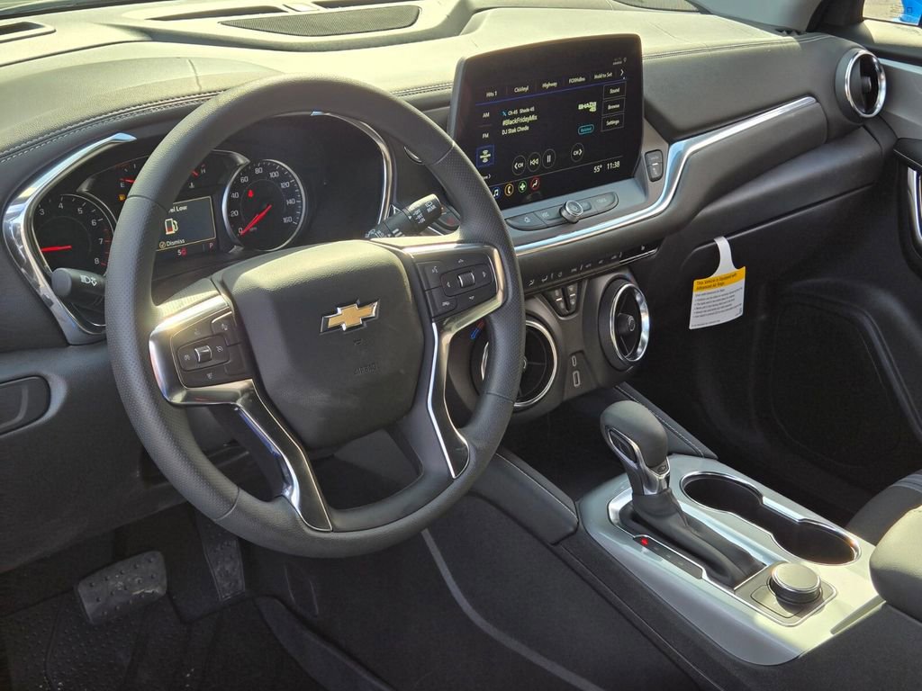 New 2025 Chevrolet Blazer LT FWD image 13