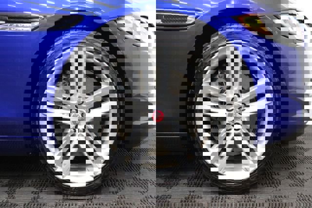 Used 2017 Jaguar XE Premium image 6