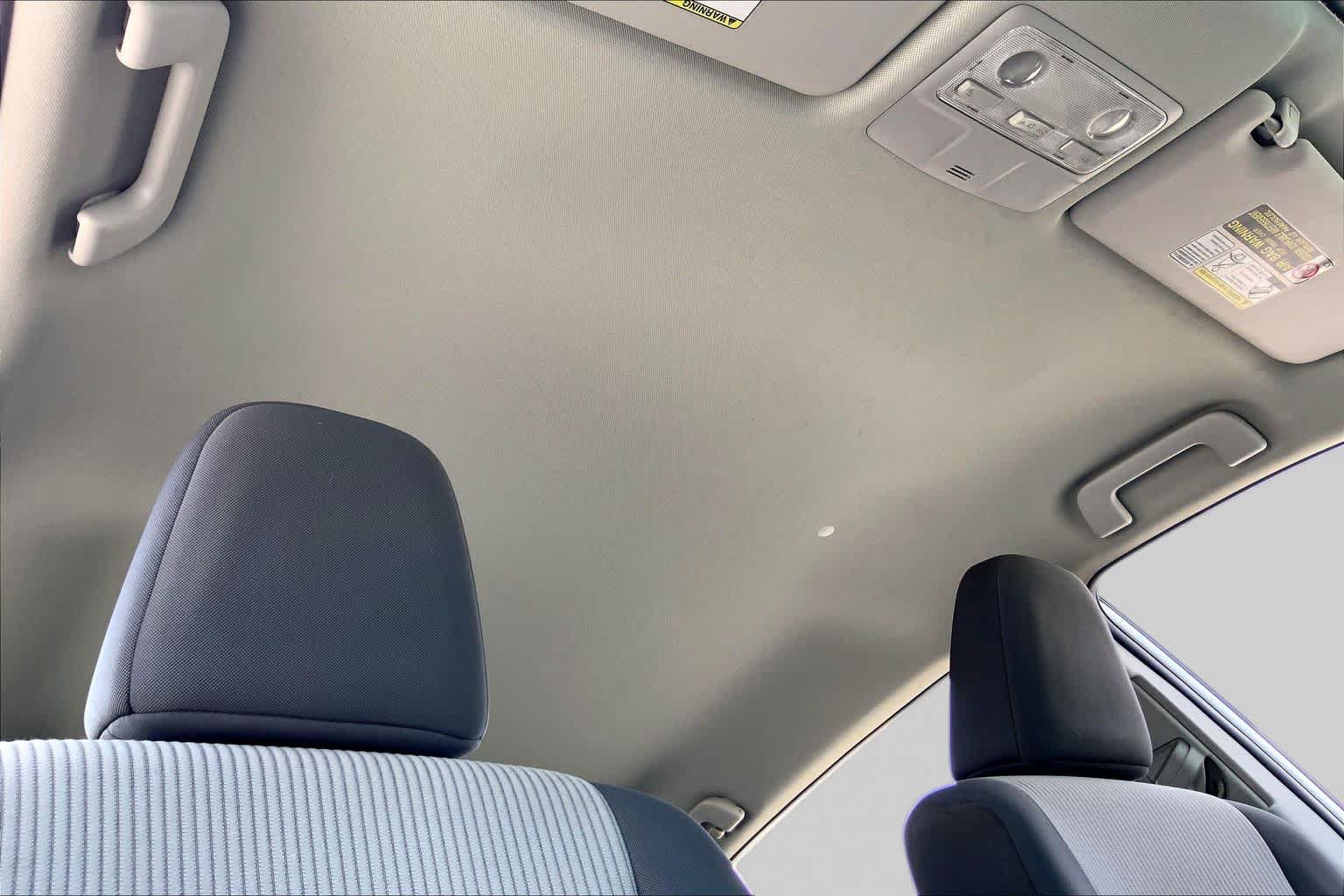 Used 2015 Toyota RAV4 LE FWD image 14