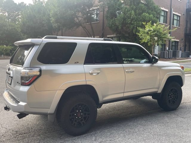 Used 2022 Toyota 4Runner SR5 AWD/4WD image 8