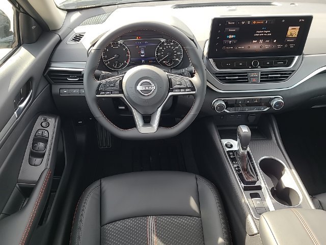 New 2026 Nissan Altima 2.5 SR AWD/4WD image 23