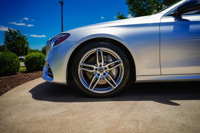 Used 2017 Mercedes-Benz E 300 image 9