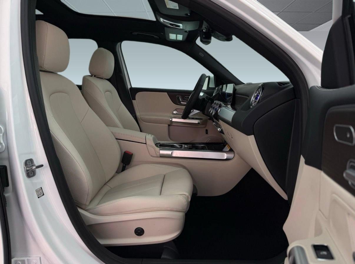 New 2026 Mercedes-Benz GLB 250 4MATIC image 22