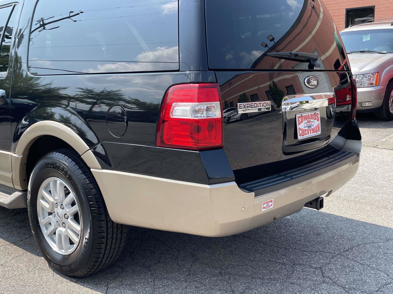 Used 2014 Ford Expedition EL XLT w/ Equipment Group 202A AWD/4WD image 29
