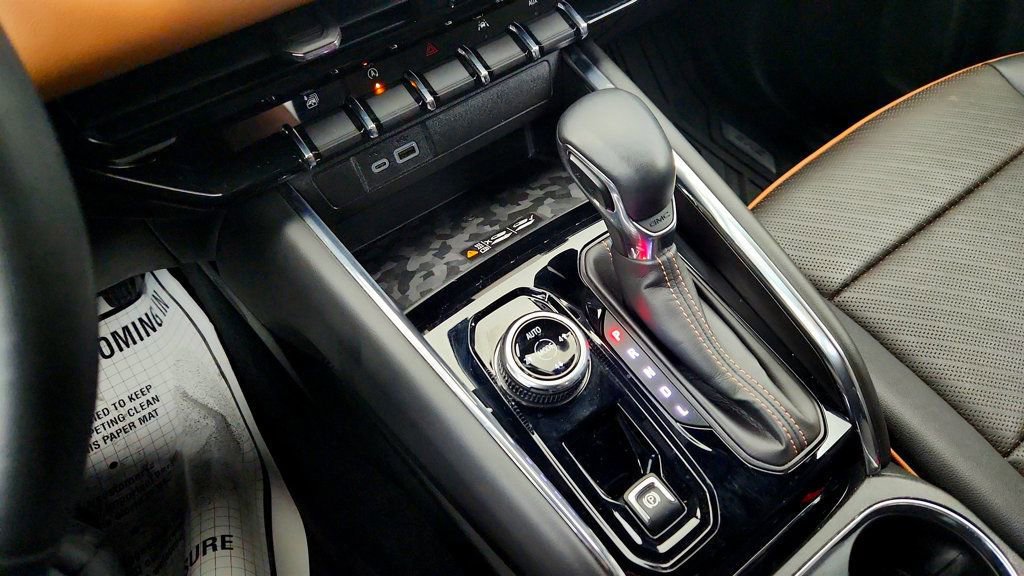 Used 2023 GMC Canyon AT4 w/ AT4 Premium Package image 16