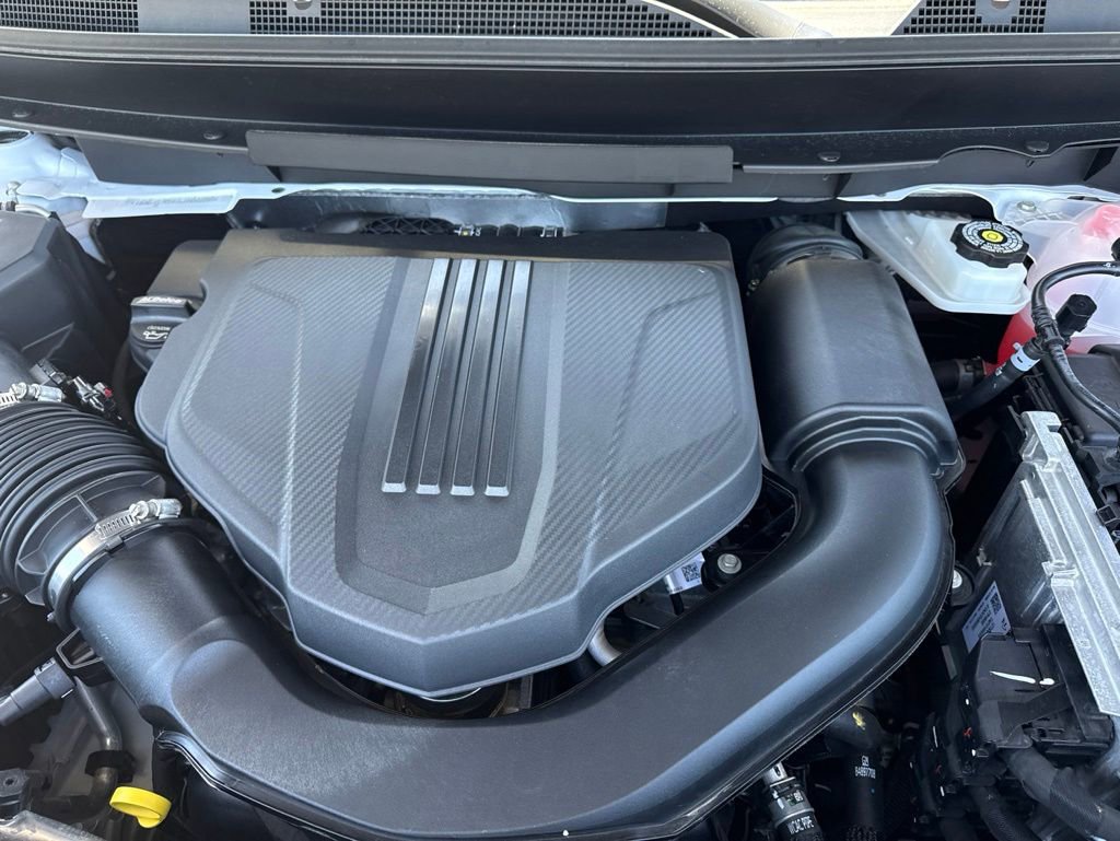 Used 2025 Chevrolet Traverse RS AWD/4WD image 41