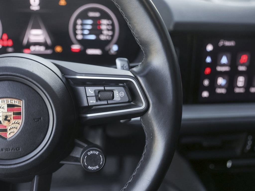 Certified 2024 Porsche Cayenne AWD/4WD image 20