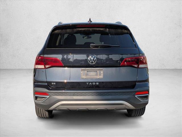 Used 2023 Volkswagen Taos SE w/ Black Wheel Package FWD image 6