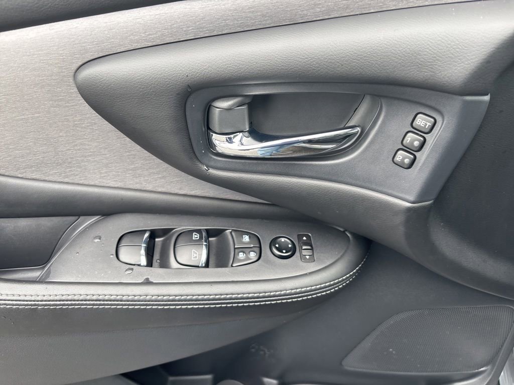 Used 2022 Nissan Murano SL w/ SL Moonroof Package AWD/4WD image 10