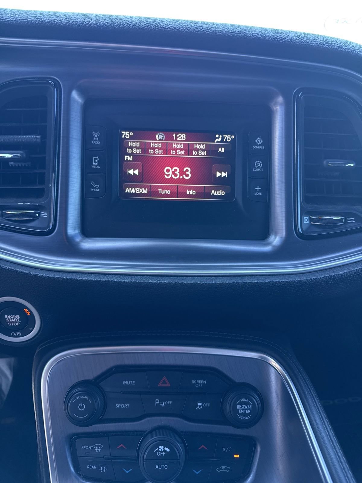 Used 2017 Dodge Challenger SXT image 11