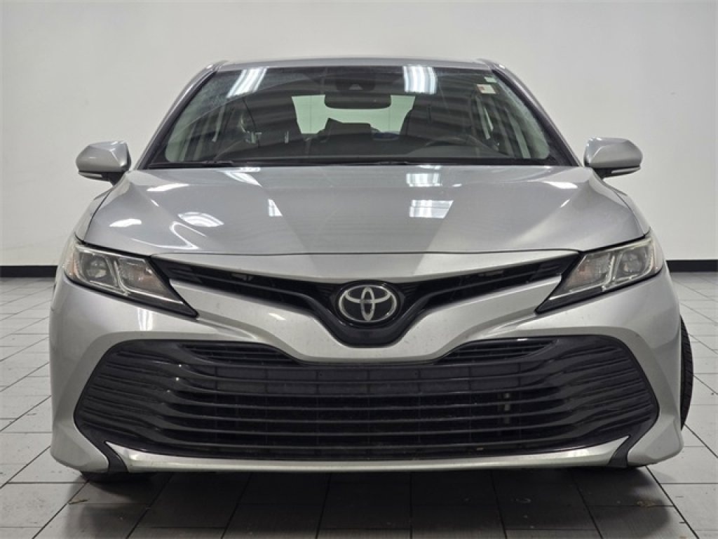 Used 2019 Toyota Camry LE image 8