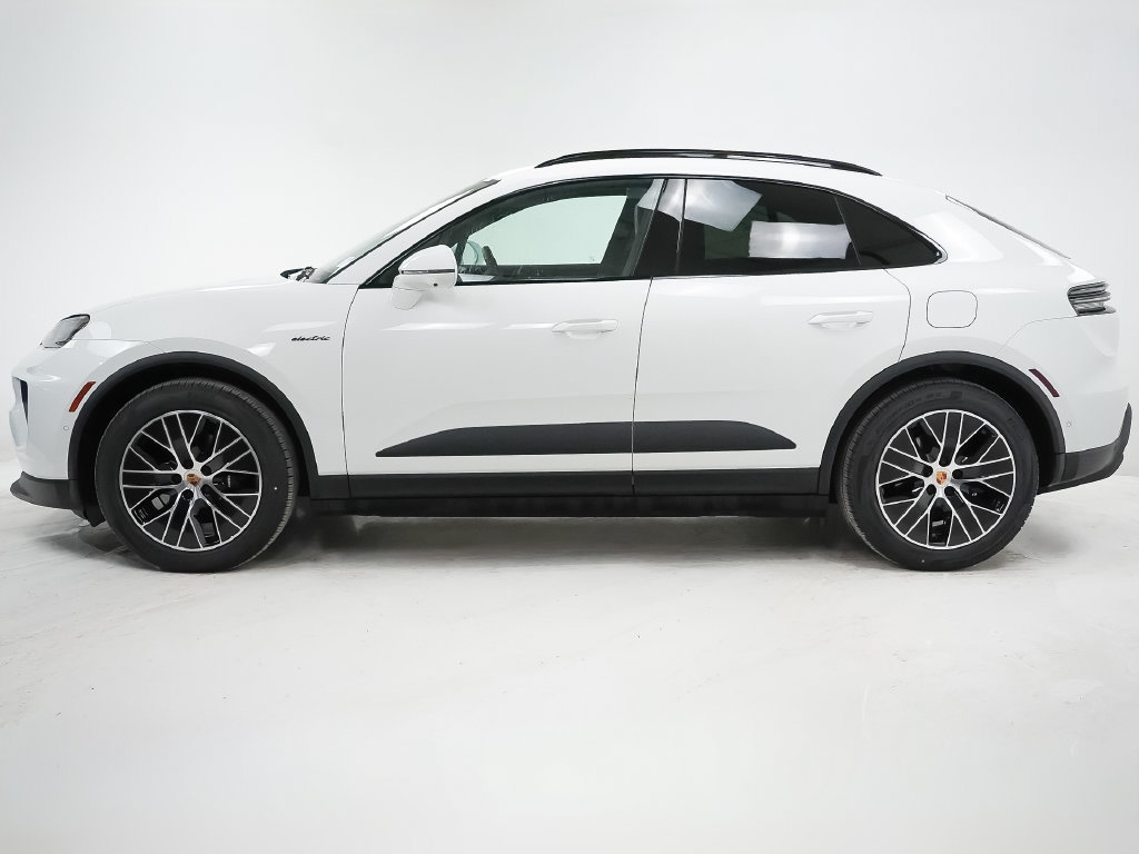 Certified 2026 Porsche Macan 4 Electric AWD/4WD image 2