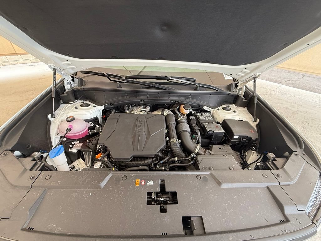 Used 2025 Hyundai Santa Fe SEL FWD image 50