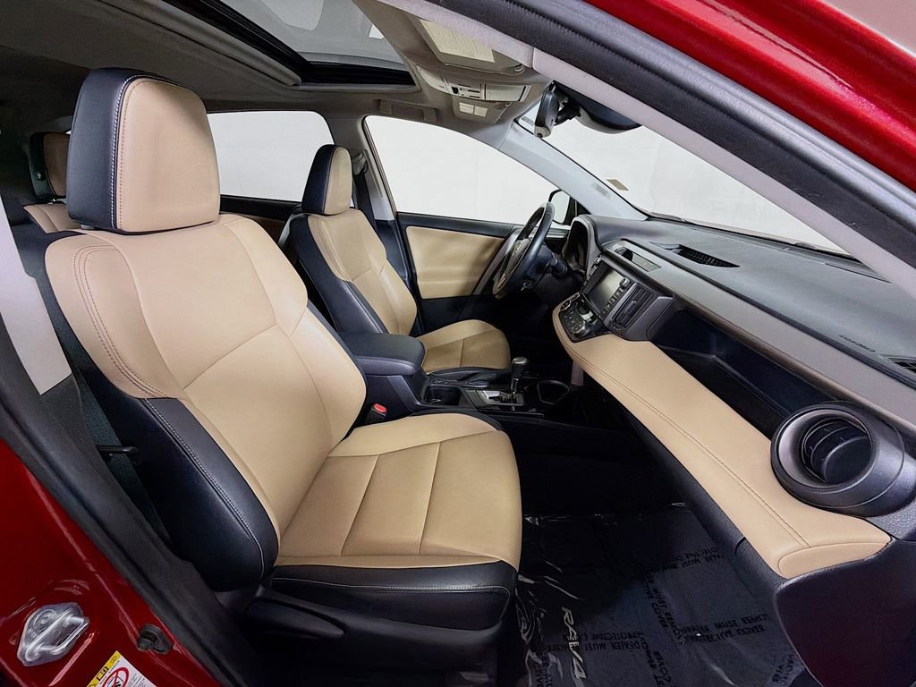 Used 2016 Toyota RAV4 Limited w/ Advanced Technology Package image 28