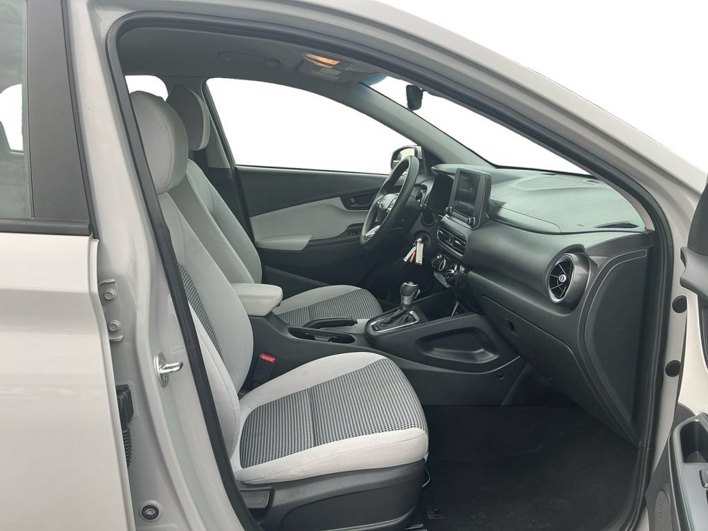 Used 2022 Hyundai Kona SE FWD image 22