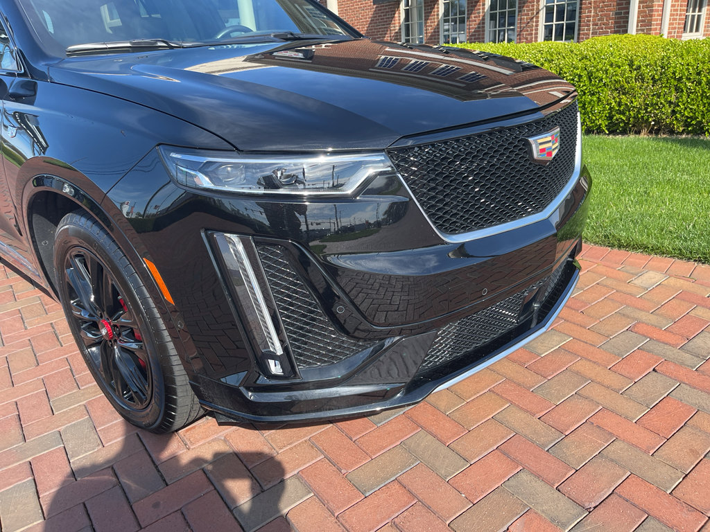 Used 2025 Cadillac XT6 Sport w/ Platinum Package AWD/4WD image 4