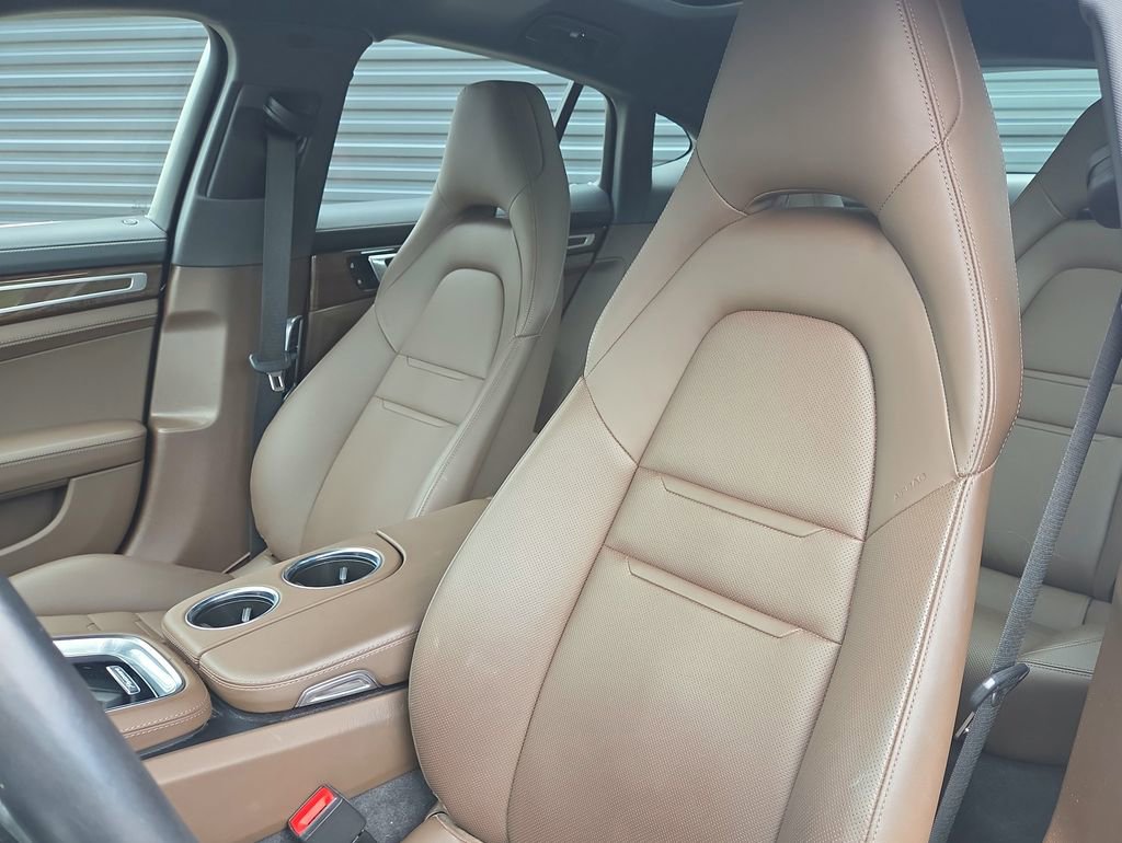 Certified 2022 Porsche Panamera 4S AWD/4WD image 5