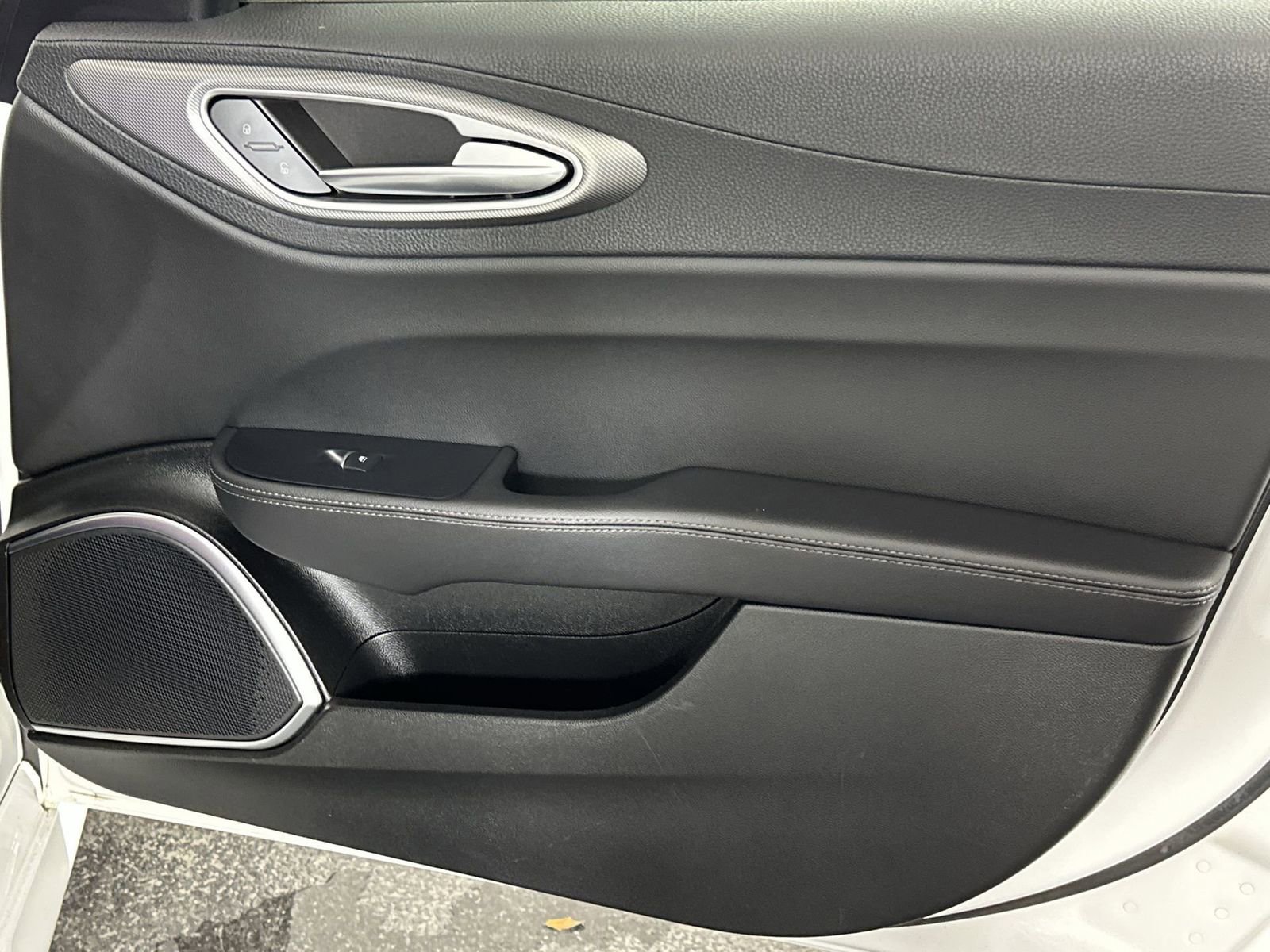 Used 2023 Alfa Romeo Giulia Veloce image 35