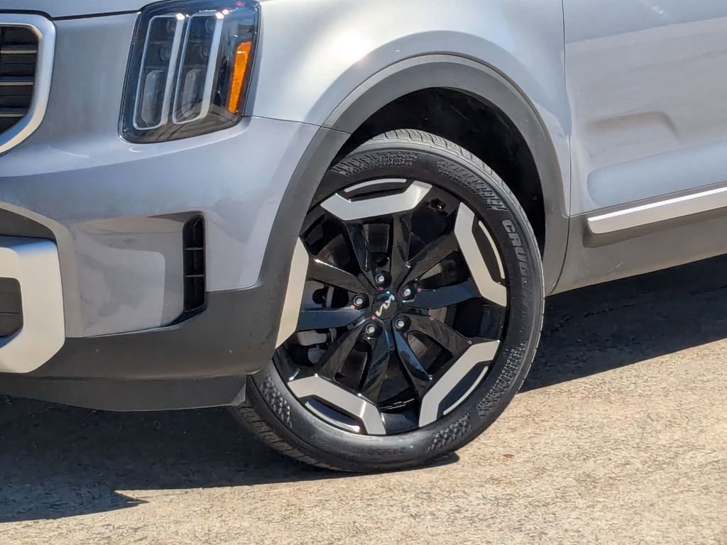 Used 2025 Kia Telluride S image 30