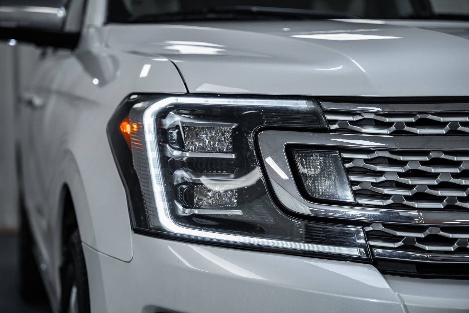 Used 2019 Ford Expedition Platinum image 17