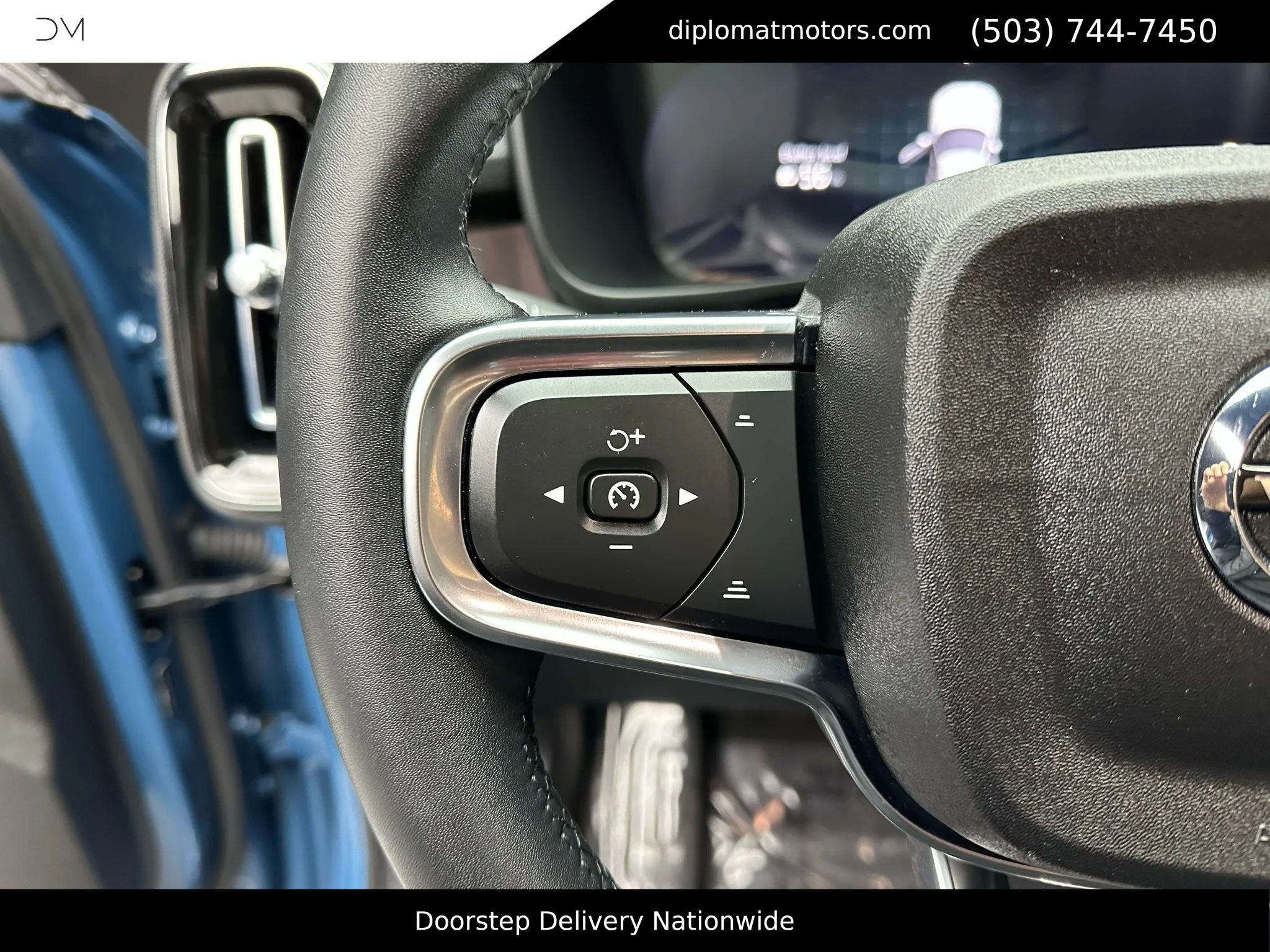 Used 2023 Volvo XC40 Recharge Core image 28