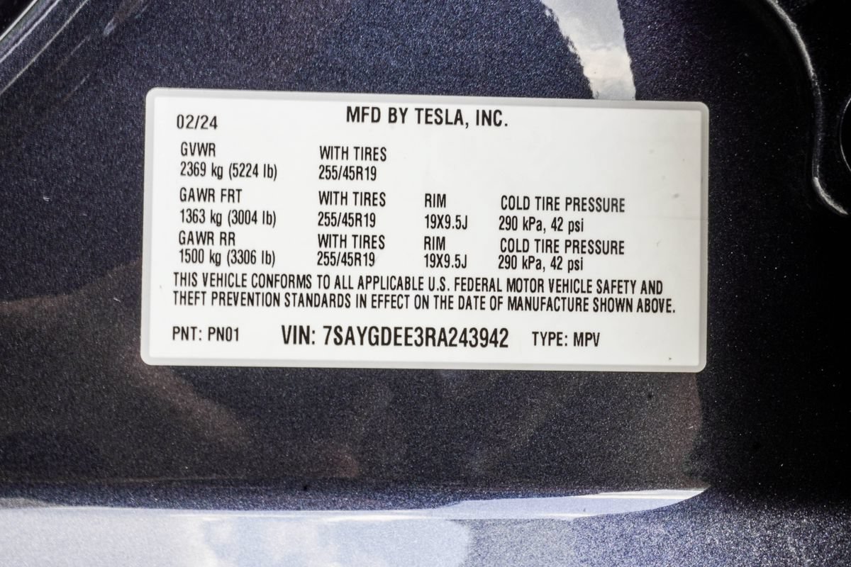 Used 2024 Tesla Model Y Long Range AWD/4WD image 37