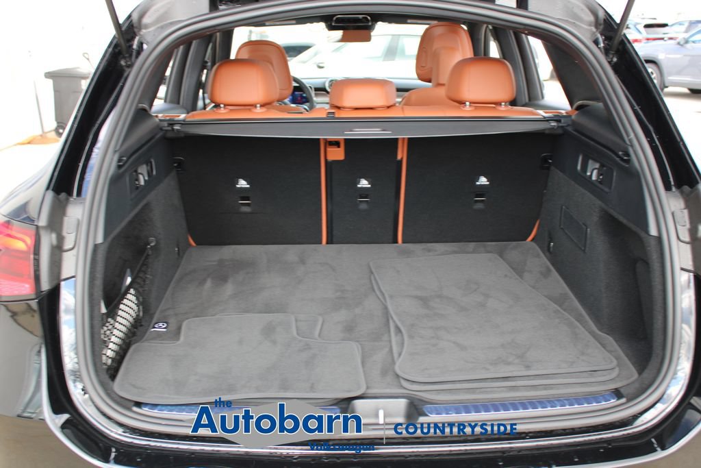 Used 2025 Mercedes-Benz GLC 300 4MATIC image 28