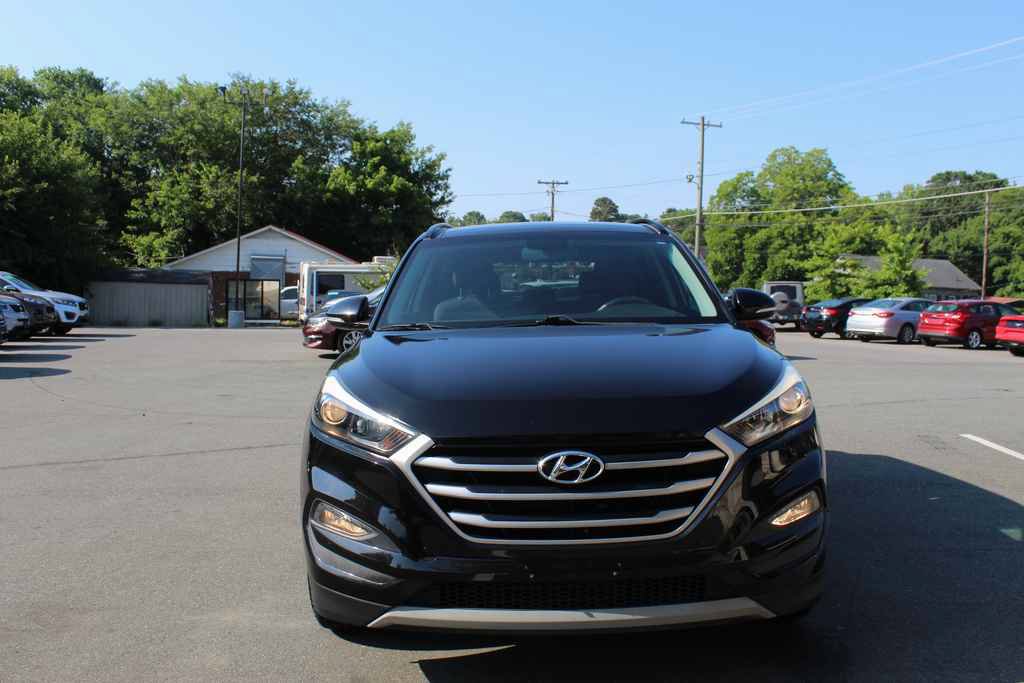 Used 2018 Hyundai Tucson Value AWD/4WD image 2