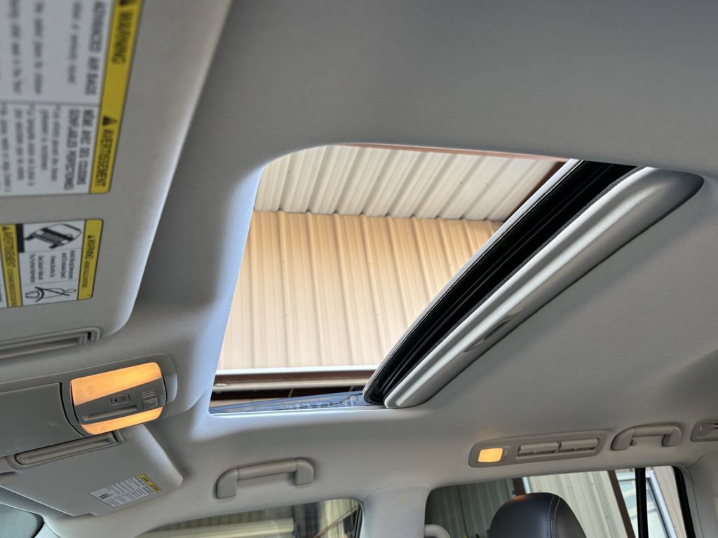 Used 2018 Nissan Armada SL w/ Moonroof Package RWD image 23