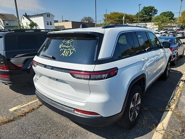 Used 2024 Jeep Grand Cherokee Limited 4xe image 3