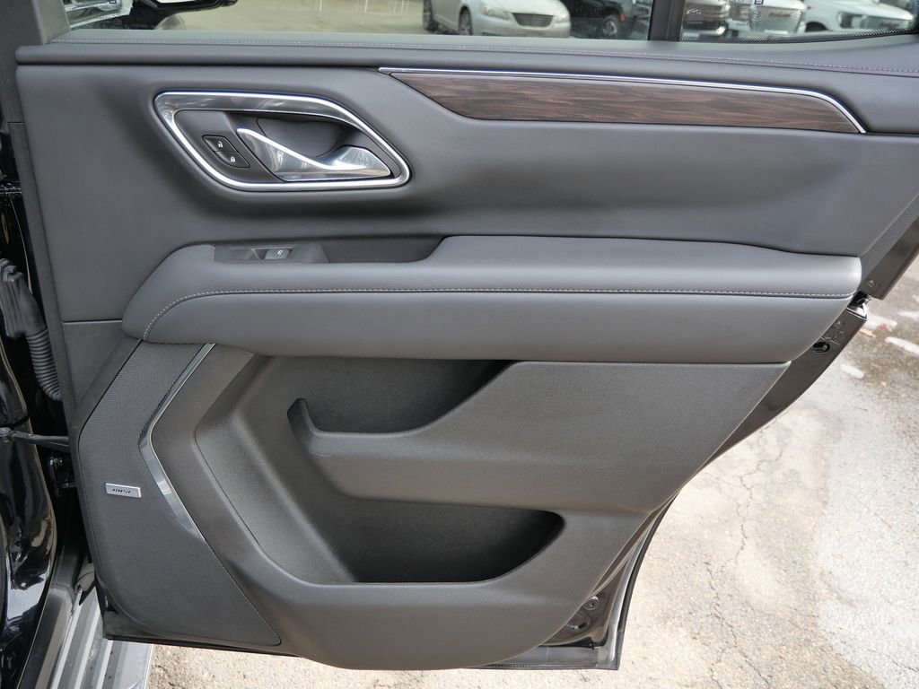 Used 2023 Chevrolet Tahoe LT w/ LT Signature Package image 18