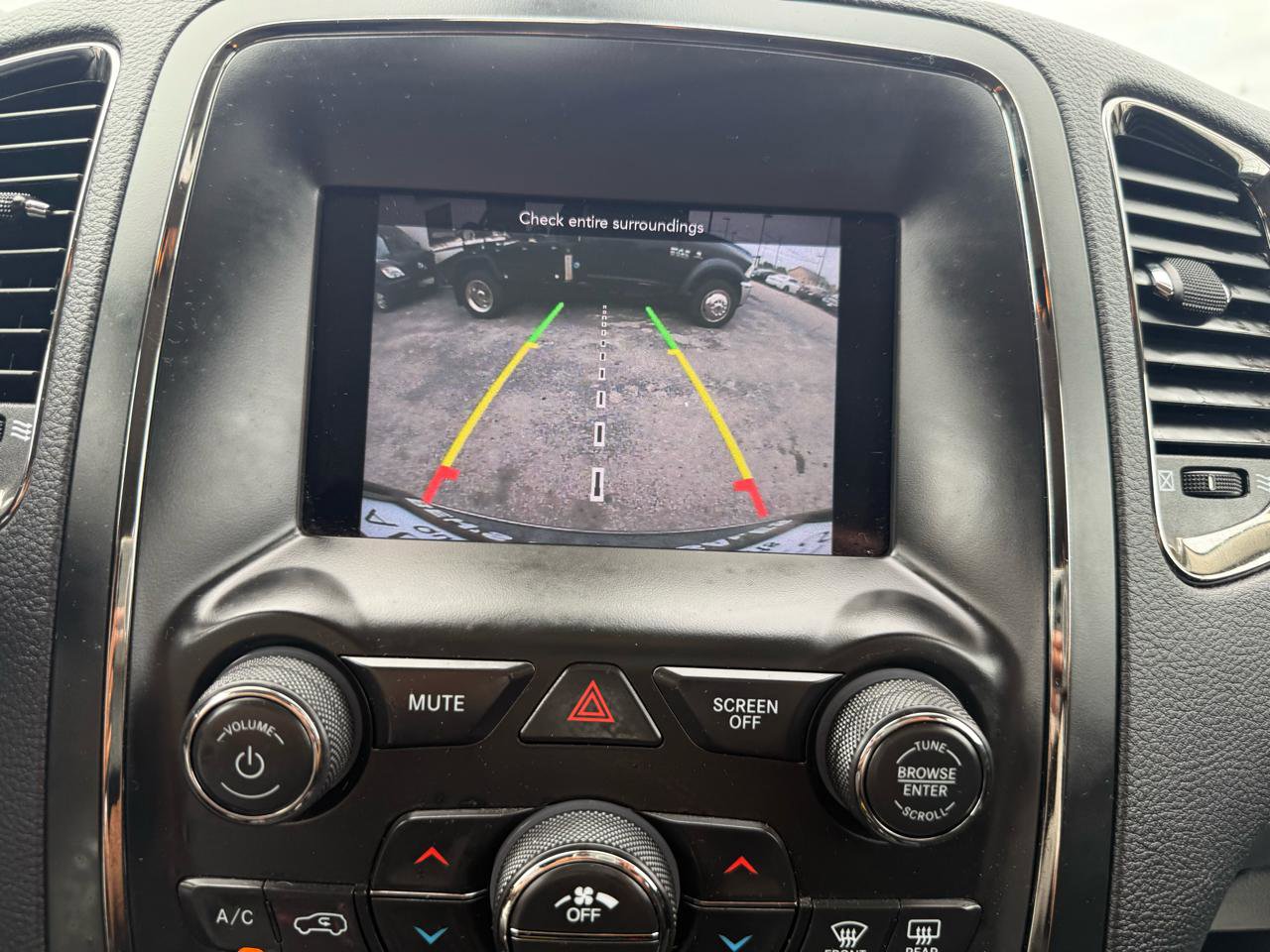 Used 2018 Dodge Durango GT image 23