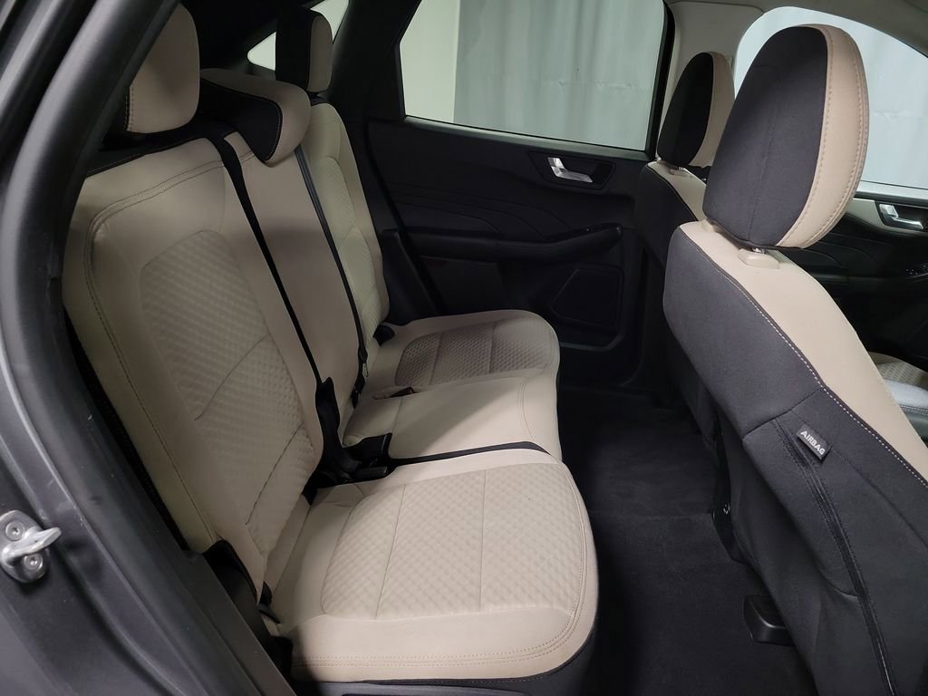 Used 2021 Ford Escape SE image 23