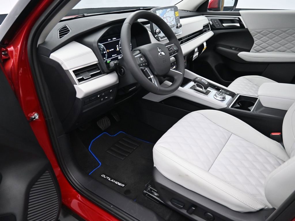 New 2025 Mitsubishi Outlander SEL image 31