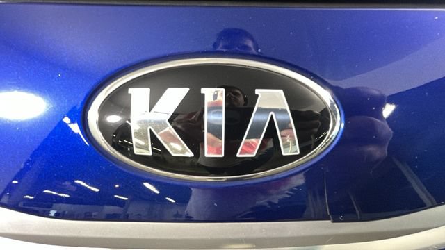 Used 2020 Kia Forte LXS FWD image 8