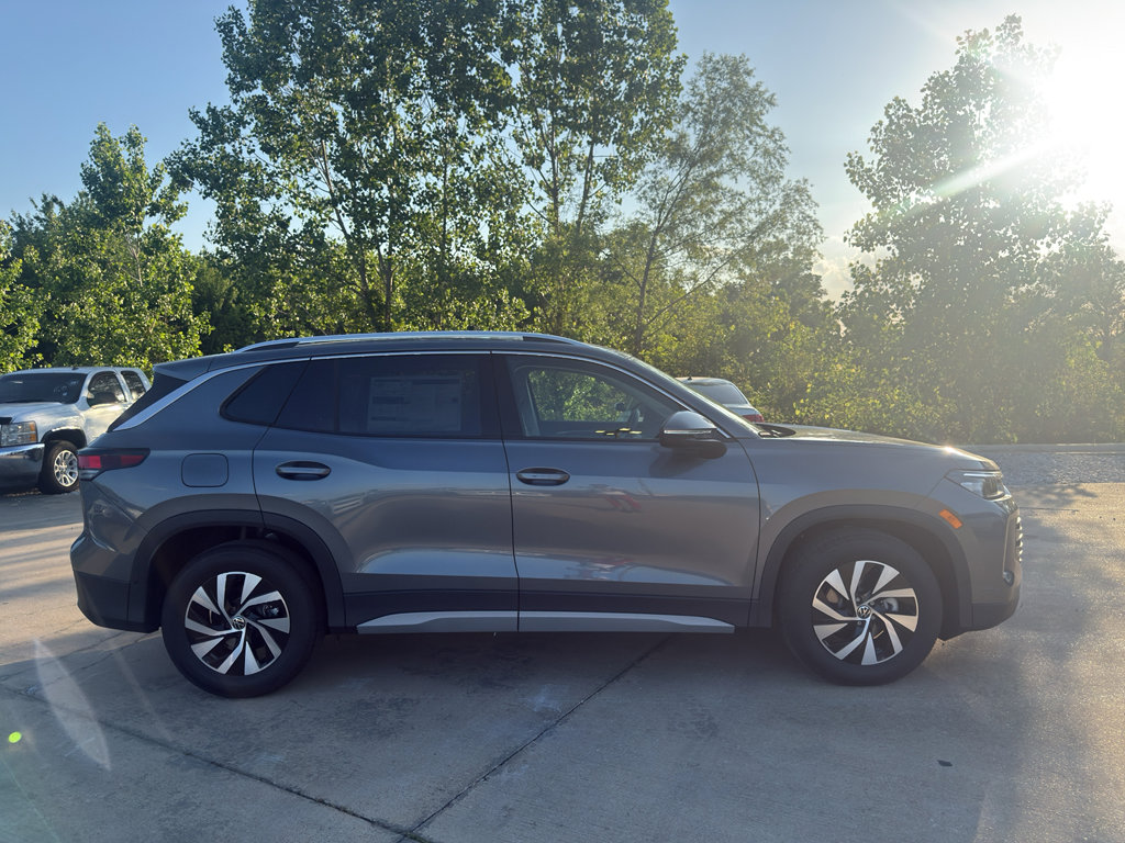 New 2026 Volkswagen Tiguan S FWD image 4